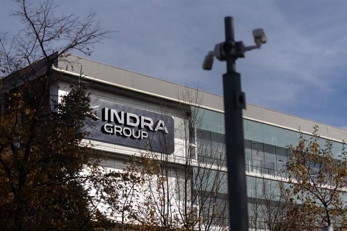 Fachada de la sede de Indra, a 25 de noviembre de 2025, en Alcobendas, Madrid (España).