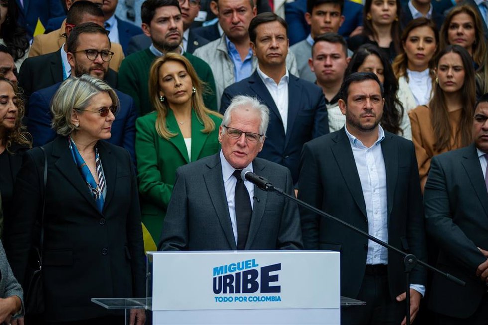 Archivo - El precandidato presidencial colombiano Miguel Uribe Londoño