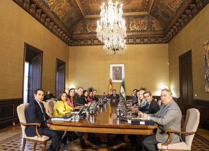 Reunión del Consejo de Gobierno andaluz presidido por Juanma Moreno. (Foto de archivo).