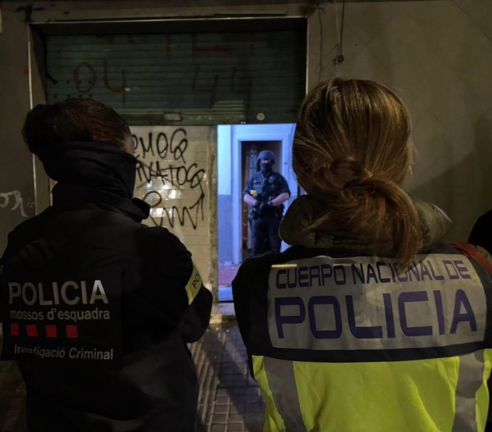 Operatiu de Mossos i Policia Nacional contra una xarxa de tràfic de drogues a Barcelona i Tarragona