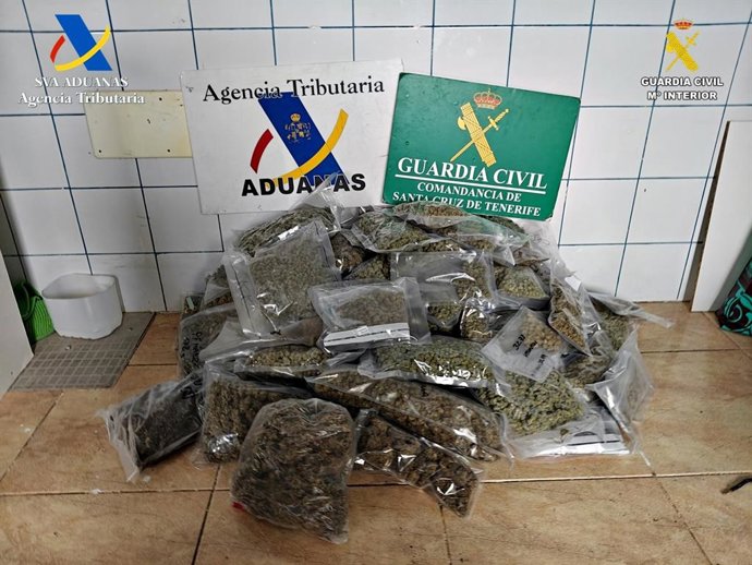 Hachís intervenido en una operación antidroga en Tenerife