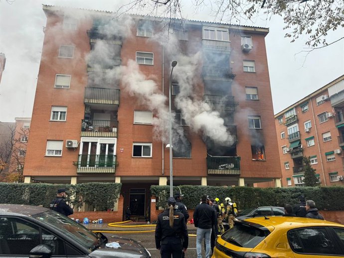 Incêndio em um bloco de apartamentos em Toledo.