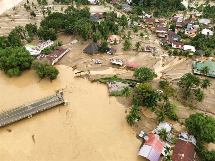 Imagen aérea de los estragos causados por las inundaciones en Indonesia.