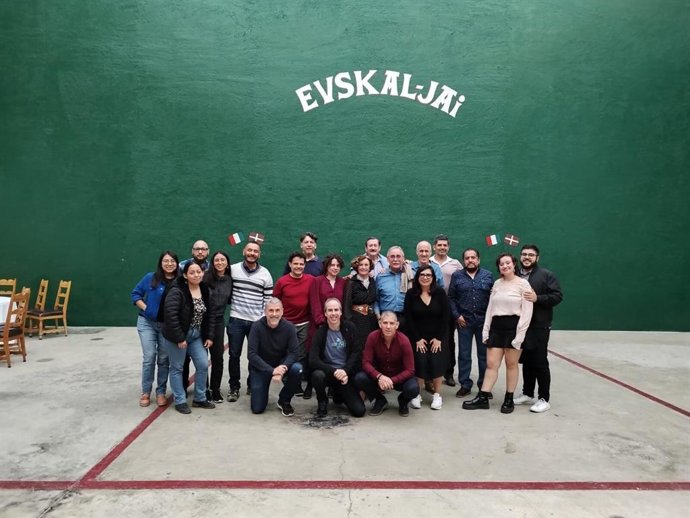 Euskararen Eguna ospatzen Mexikon