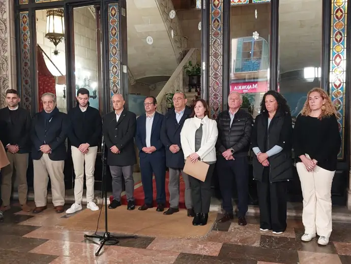 Minuto de silencio en el Consell de Mallorca