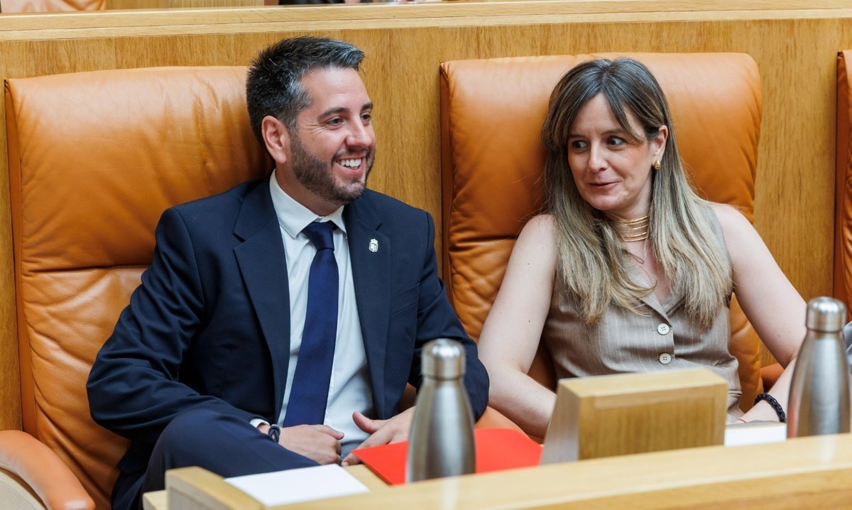 El PSOE ve  obsceno  que el Gobierno riojano se gaste medio millón en coches y pide explicaciones a Capellán