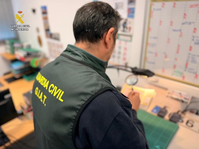 Imagen de un agente del GIAT de la Guardia Civil