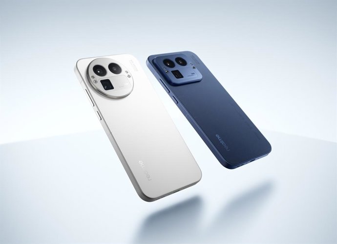 Realme GT 8 Pro nas cores Branco Diário e Azul Urbano