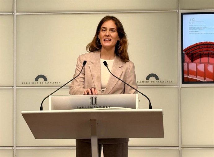 La líder de los Comuns en el Parlament, Jéssica Albiach, en rueda de prensa.