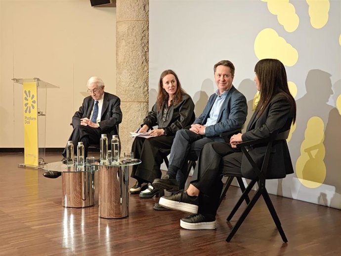 Mercader, Bello, Cirac y Candiani.