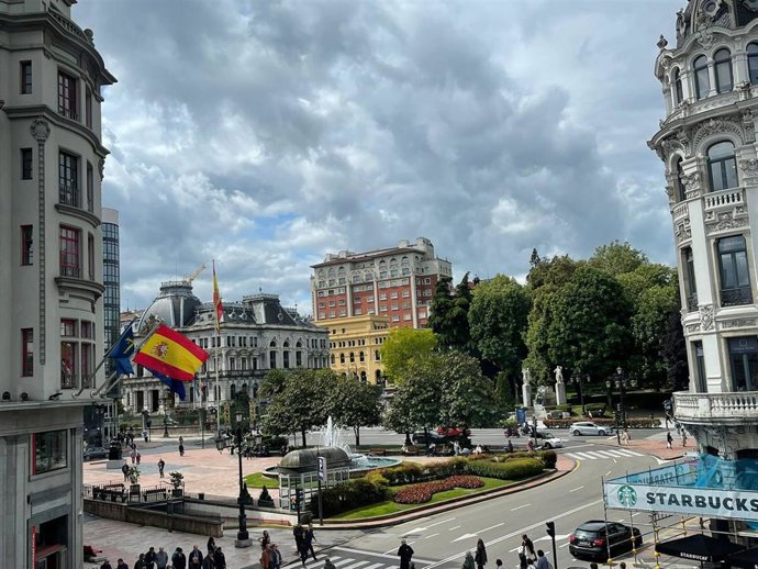 Archivo - Plaza de la Escandalera de Oviedo.