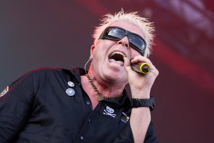 Archivo - 04 June 2022, Bavaria, Nuernberg: Bryan Keith, guitarist and singer of the US punk band The Offspring, performs at the open-air festival "Rock im Park". Photo: Daniel Karmann/dpa