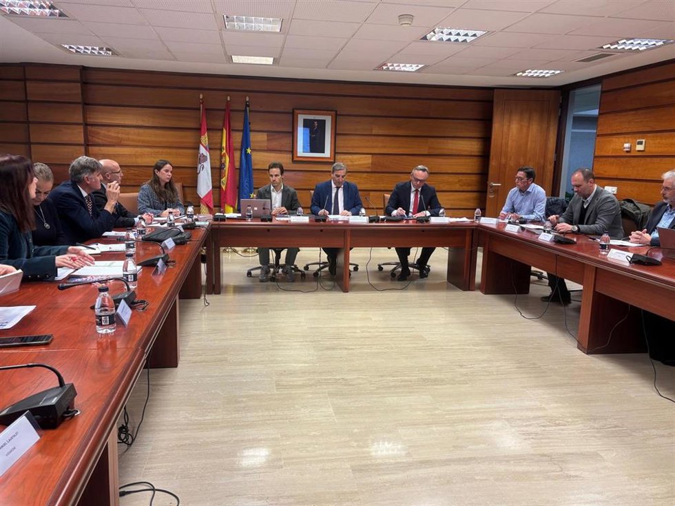 Reunión de la Mesa de las Telecomuncaciones.