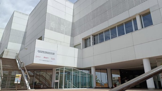 Archivo - Imagen de las obras de la futura sede de la Cámara de Comercio de Alicante en el antiguo centro comercial Panoramis