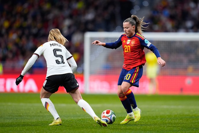 Claudia Pina durante el España-Alemania de la Liga de Naciones 2025