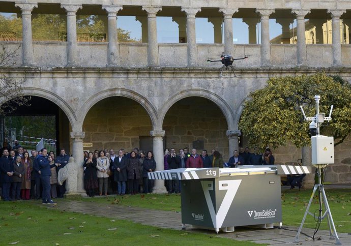 Presentación del prototipo de los sistemas de vigilancia aérea que Afundación y Abanca pondrán a disposición de la Xunta para la vigilancia contra incendios forestales