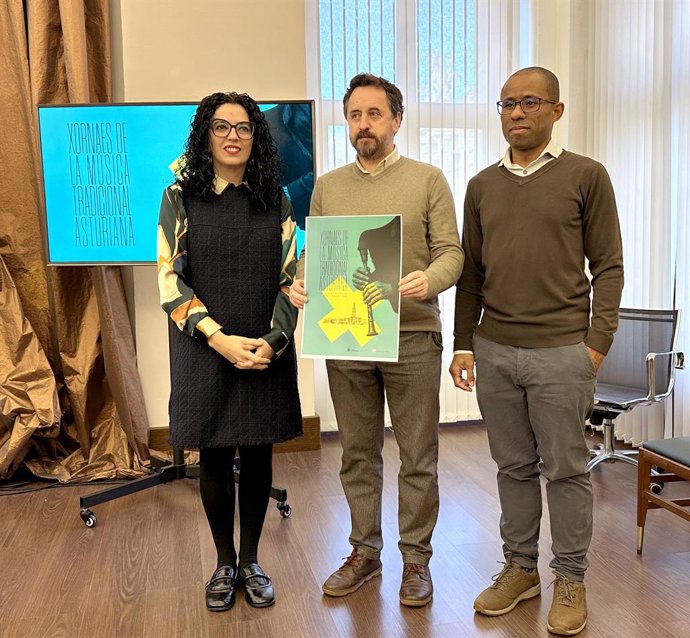 La consejera de Cultura, Política Llingüística y Deporte del Principado de Asturias, Vanessa Gutiérrez,  en la presentación de la programación de las Xornaes de la Música Tradicional Asturiana,  en la Laboral Ciudad de la Cultura (Gijón).