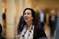 El PP reprocha a Robles los "bajos" sueldos de los militares y la ministra replica que han aumentado un 25% desde 2020