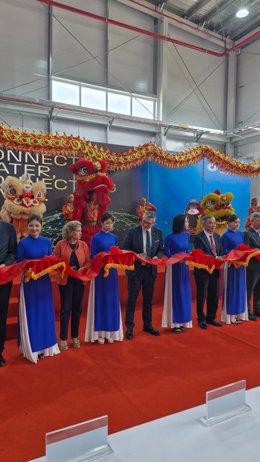 El conseller Sàmper participa en la inauguración de la nueva fàbrica de Tucai en Vietnam.