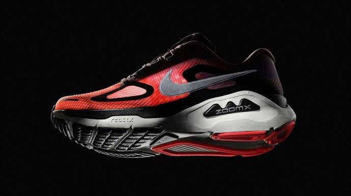 Nike apuesta por la estabilidad y amortiguación con Structure Plus.