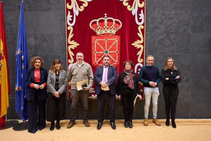 Acto de homenaje a los trabajadores jubilados del Parlamento de Navarra.