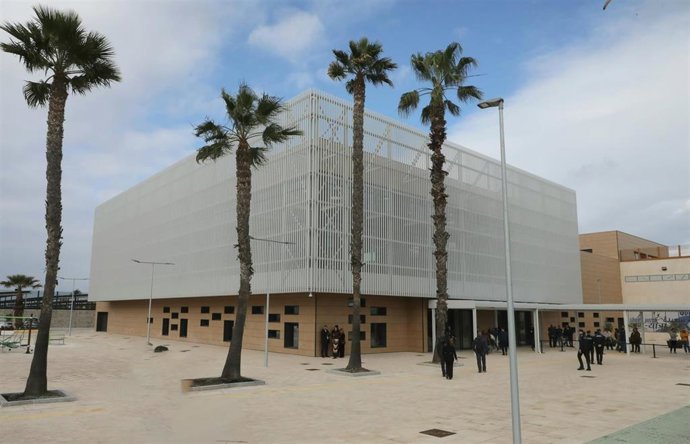 Nueva terminal de la Estación Marítima de Ceuta.