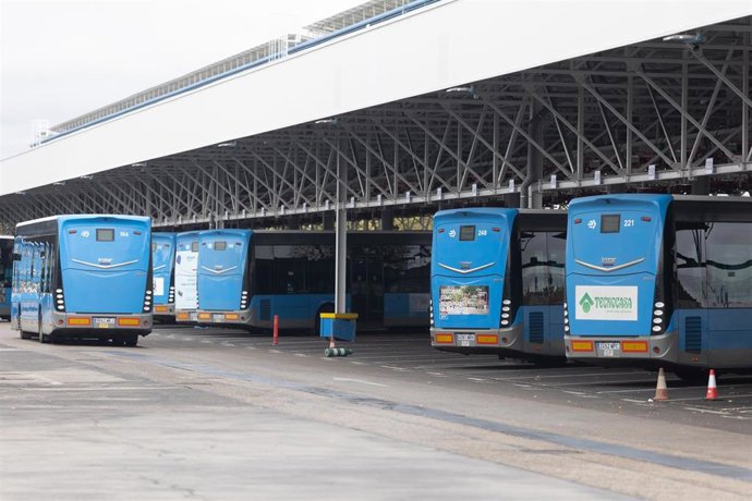 Autobuses de la EMT en las cocheras de la EMT, a 24 de noviembre de 2025, en Madrid (España).