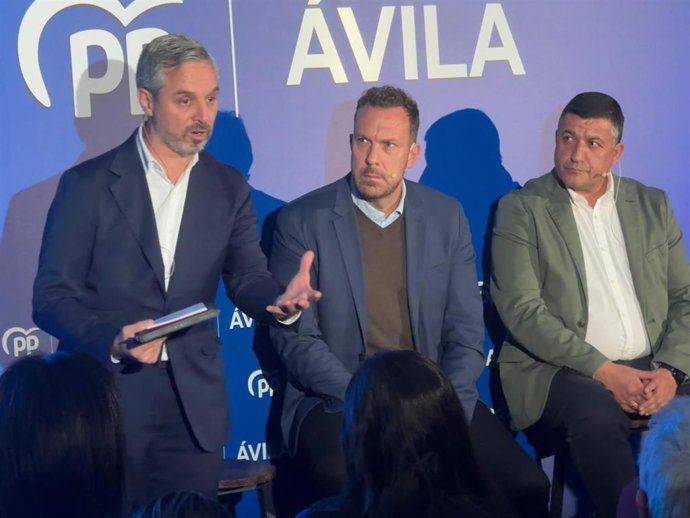 El PP reúne en Ávila a autónomos para escuchar propuestas y debatir las medidas del 'Contrato con los autónomos'