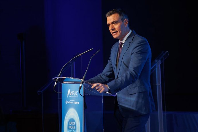 Archivo - El presidente del Gobierno, Pedro Sánchez, durante la clausura de la IV edición del Foro ANFAC ‘Juntos hacia el futuro’, celebrado el pasado febrero