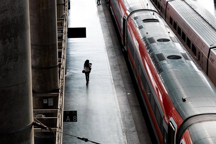 Archivo - Un tren en una estación en imagen de archivo.
