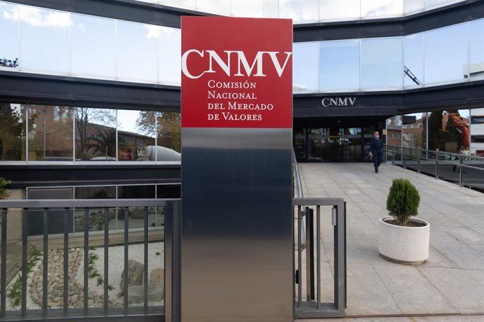 Exterior de la sede de la Comisión Nacional del Mercado de Valores (CNMV), a 20 de noviembre de 2025, en Madrid (España).