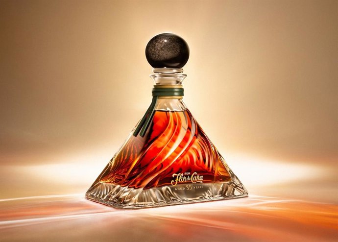 Flor de Caña 35