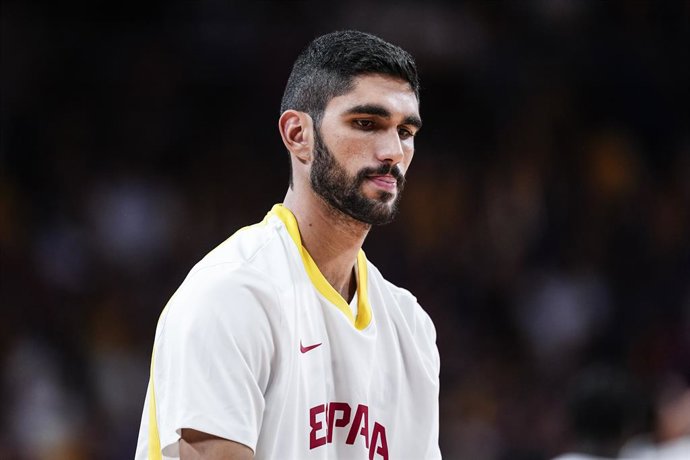 Archivo - Santi Aldama of Spain looks on during City of Madrid Tournament, basketball match played between Spain and Germany at Madrid Arena on August 21, 2025 in Madrid, Spain.