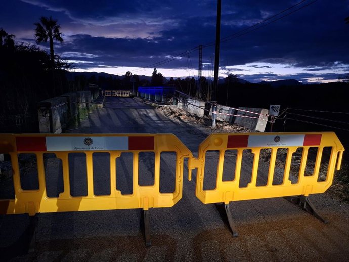 Tancat el pont del Tollinero a Dénia per "greu deteriorament estructural"