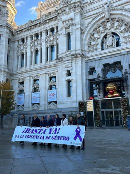 Minuto de silencio por la mujer asesinada en Torrejón de Ardoz