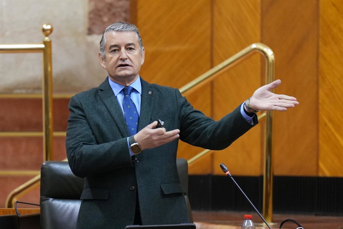 Médicos andaluces inician huelga para mejorar el servicio de salud pública