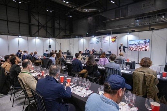 Rioja brilla en el Salón Peñín con sus "cien años de excelencia"