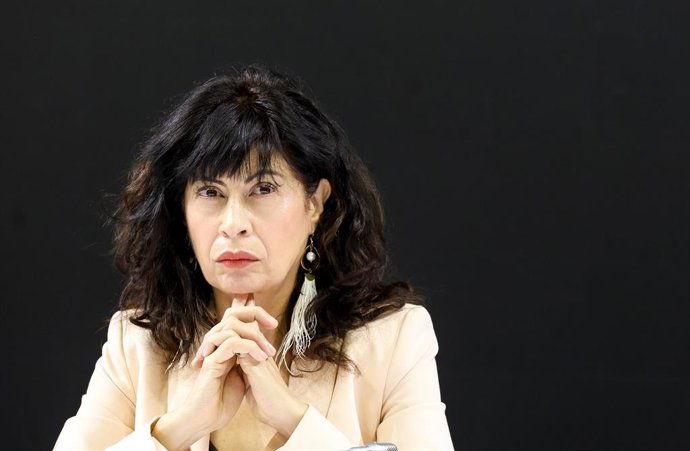 La ministra de Igualdad, Ana Redondo, durante la presentación de la Macroencuesta de Violencia contra la Mujer, en el Ministerio de Igualdad, a 3 de diciembre de 2025, en Madrid (España). La encuesta, realizada periódicamente por el Instituto Nacional de 