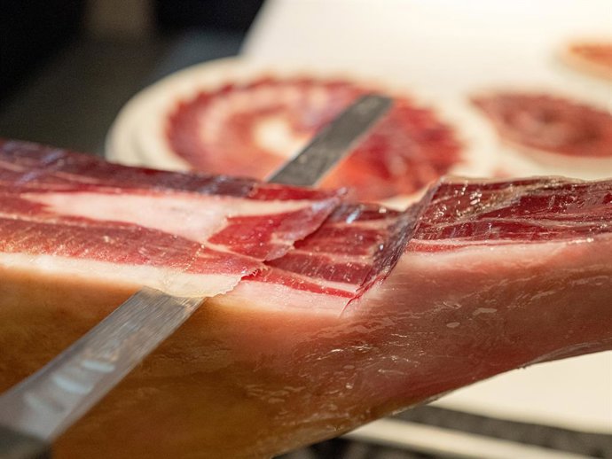 Monte Nevado celebra su doble premio en los Premios Alimentos de España con una edición limitada de Jamón de Bellota 100% Ibérico de la añada de 2015