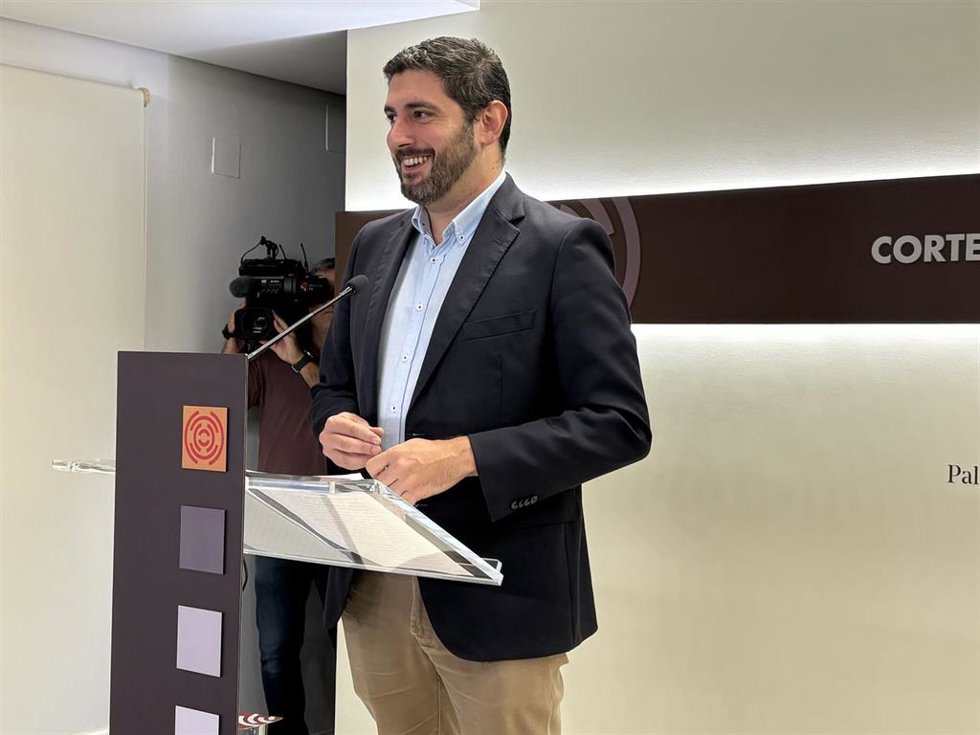 Archivo - El portavoz parlamentario de Vox en Aragón, Alejandro Nolasco.