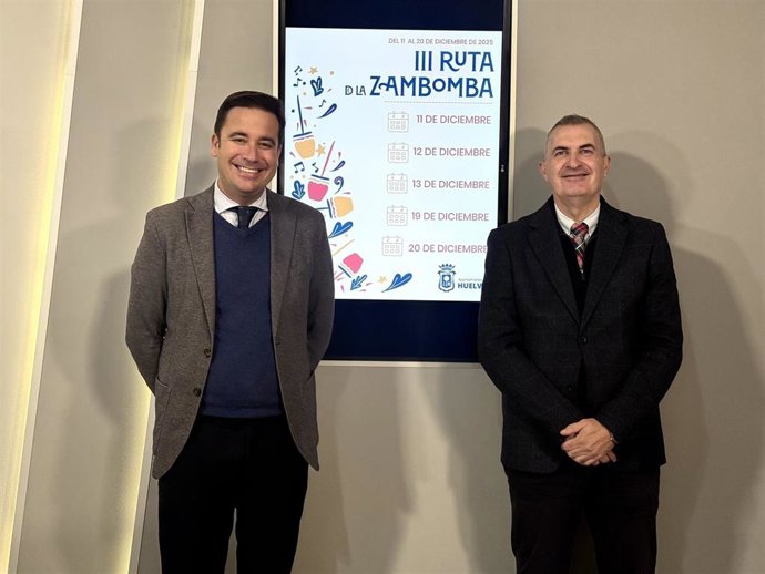 El concejal de Cultura y Patrimonio Arqueológico del Ayuntamiento de Huelva, Nacho Molina; junto al concejal de Participación Ciudadana, Manuel Jesús Soriano.