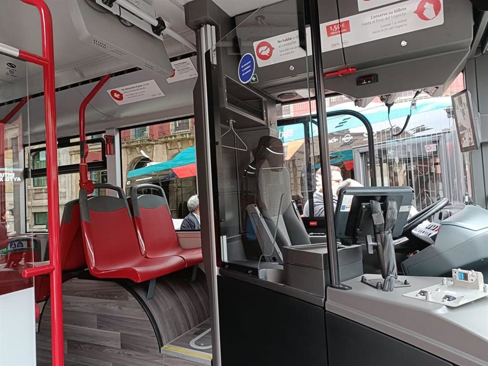 Archivo - Autobús eléctrico de Emtusa (Gijón)