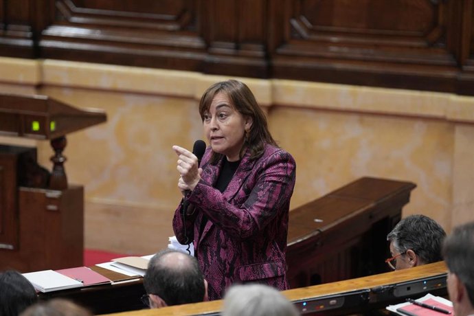 Archivo - La consellera de Territorio, Silvia Paneque, durante un pleno en el Parlament de Catalunya, a 22 de octubre de 2025, en Barcelona, Catalunya (España). Foto de archivo