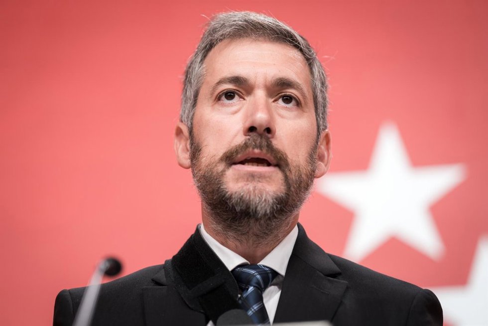 Archivo - El consejero de Presidencia, Justicia y Administración Local, y portavoz del Gobierno autonómico, Miguel Ángel García Martín, durante una rueda de prensa tras la reunión del Consejo de Gobierno 