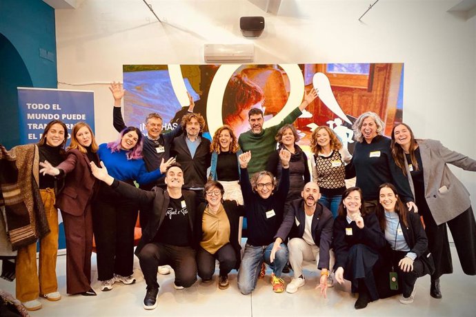 Soberanía tecnológica o democracia de banda ancha, ejes para que la IA fortalezca la democracia, según Fundación Ashoka