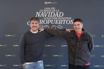 Estopa presentan la campaña de Navidad de Aena.