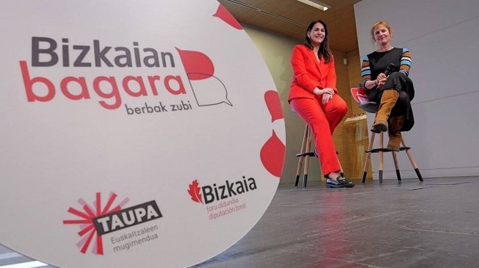 Bizkaiko Aldundiko eta Taupako ordezkariak