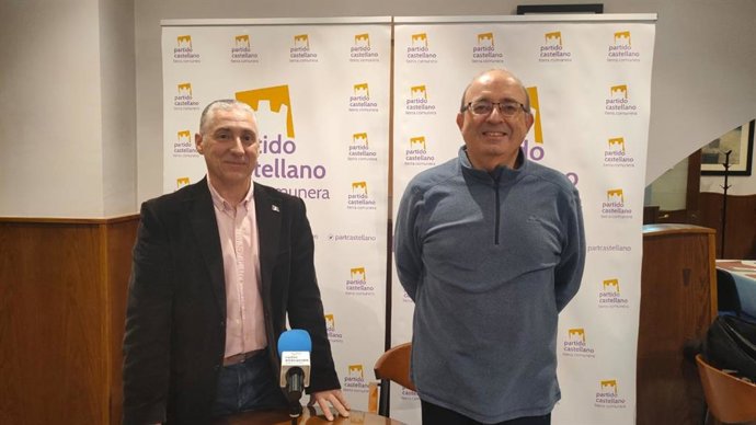 El secretario general del PCAS-TC, Luis Marcos (dcha), y el presidente provincial en Burgos, Domingo Hernández Araico (izda).