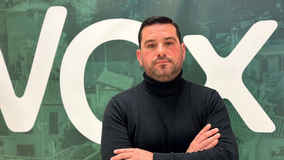 El portavoz del grupo municipal de Vox en Pinos Puente, Antonio Duarte
