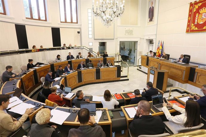 Imagen del pleno ordinario de diciembre de 2025 de la Diputación de Alicante
